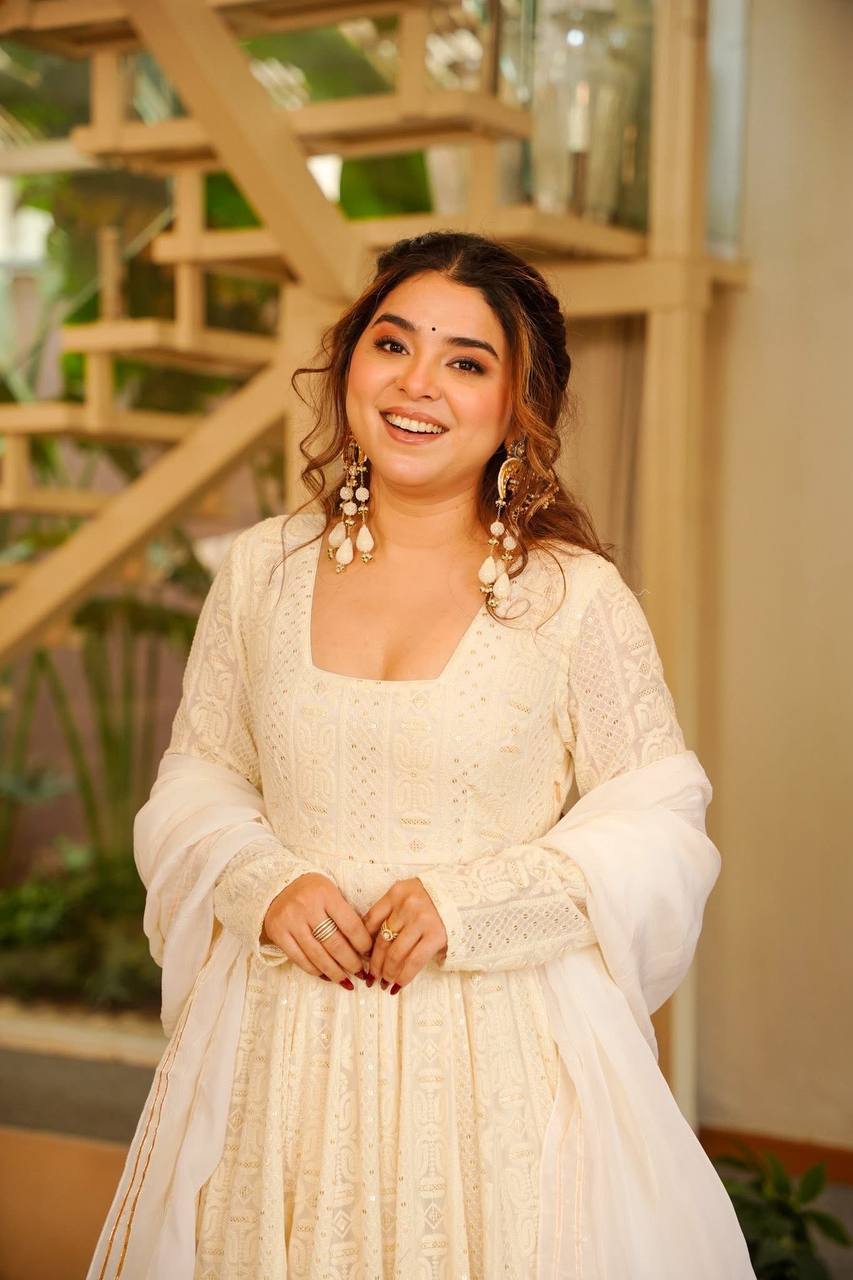 Festive Look in 10 Minutes – Traditional Outfit Styling Hacks